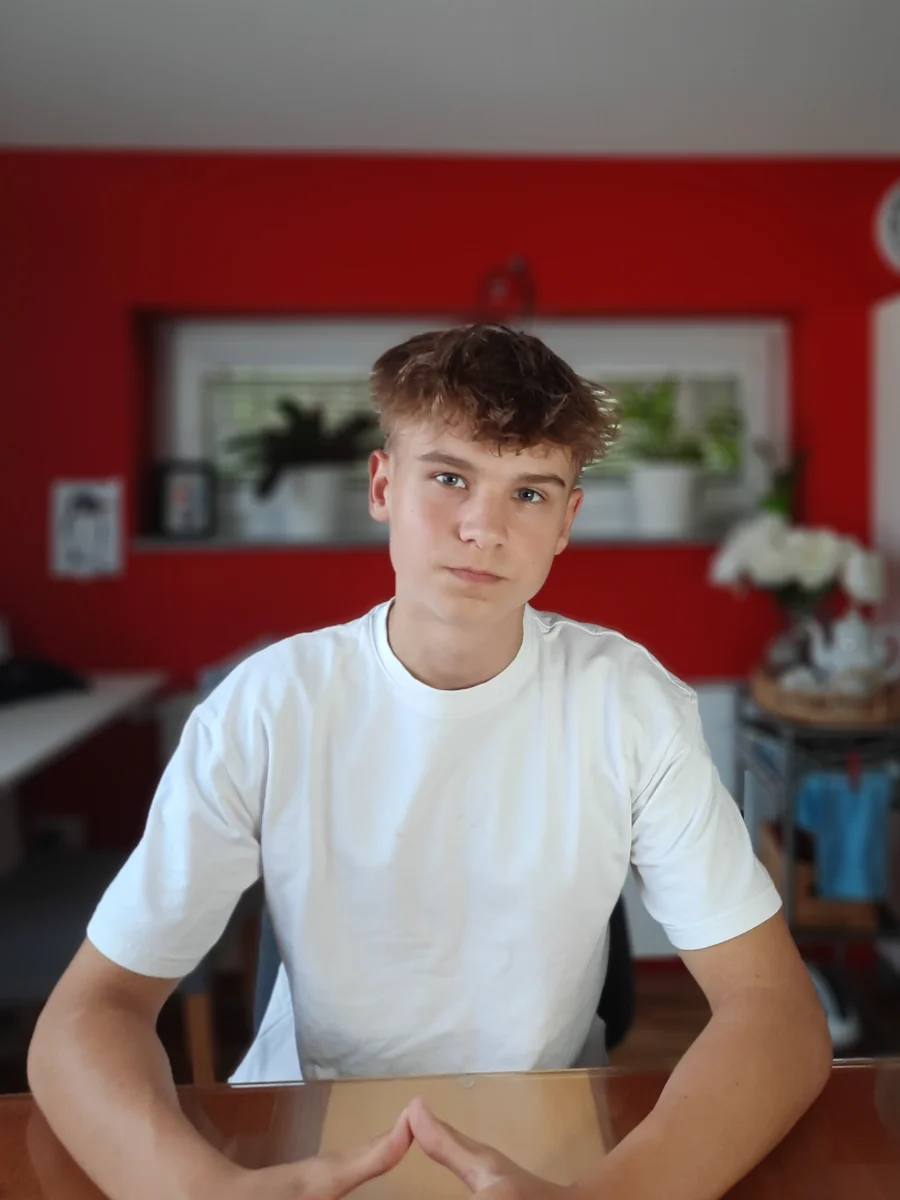 Portret Jakoba Jurce, ustvarjalca AI vsebin